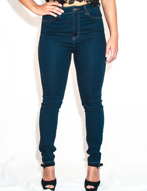 Toro Nic Arti - Eighty7 Boulevard 